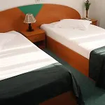 克勒蒂娜爵士酒店